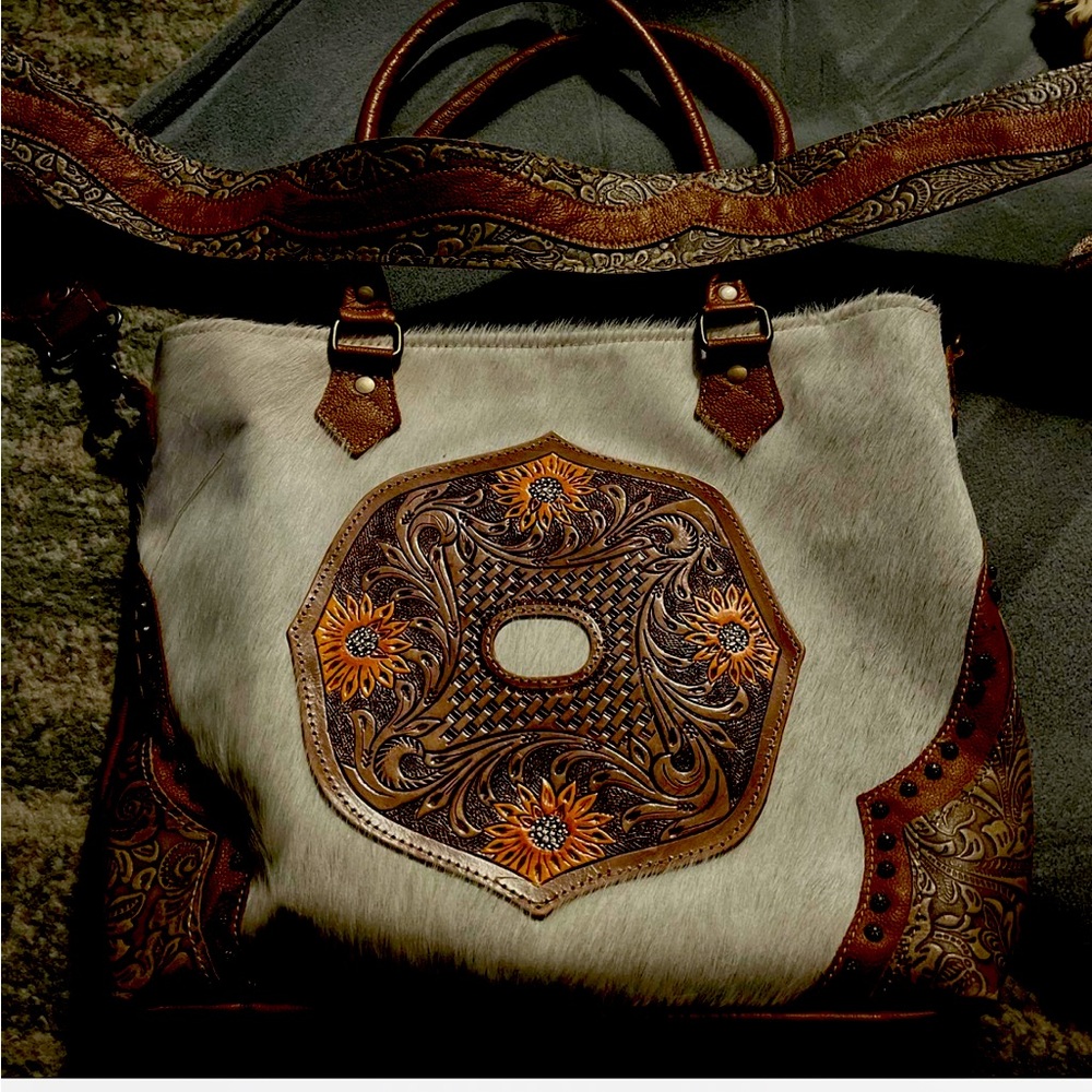 Myra Tote